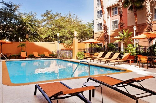 Courtyard Tampa Downtown - image 2