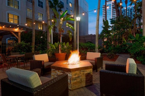 Courtyard Tampa Downtown - image 27