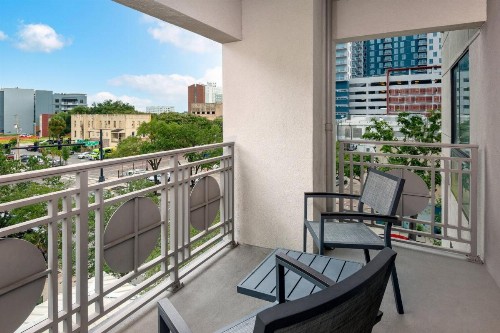 Courtyard Tampa Downtown - image 33