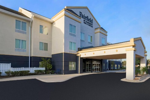 Fairfield Inn & Suites Tampa Fairgrounds/Casino - image 2