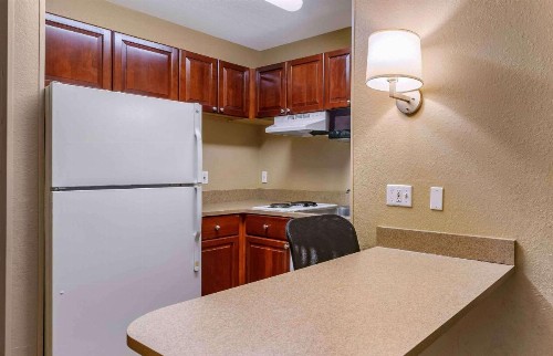 Extended Stay America Suites - Tampa - Airport - N Westshore Blvd - image 25
