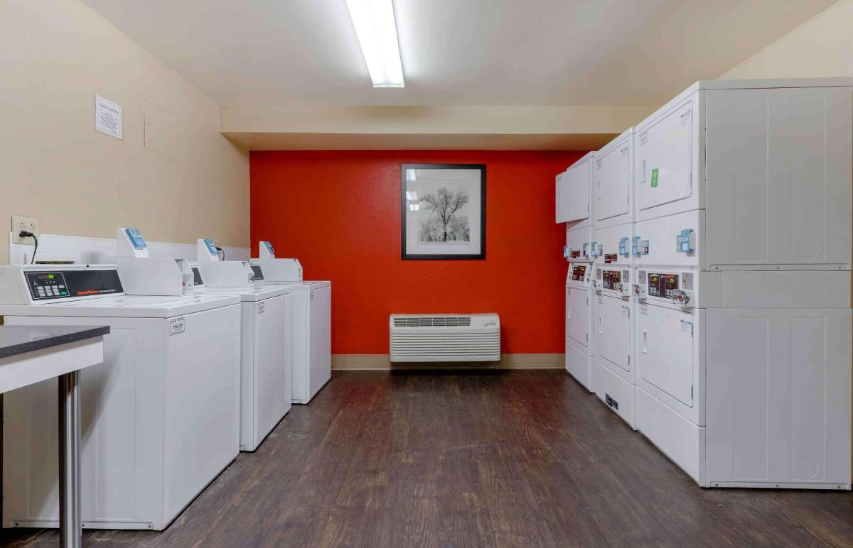 Extended Stay America Suites - Tampa - Airport - N Westshore Blvd - image 3