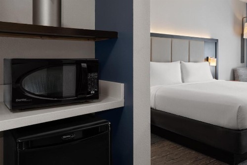 Holiday Inn Express & Suites - Tampa East - Ybor City an IHG Hotel - image 11