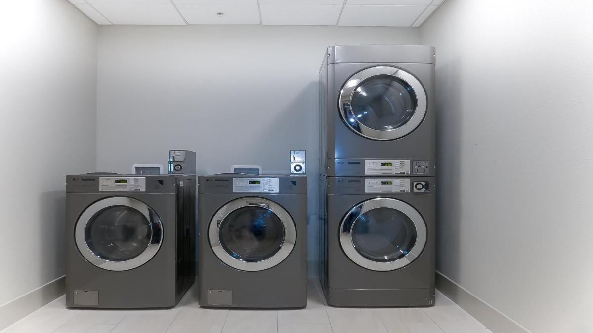 Holiday Inn Express & Suites - Tampa East - Ybor City an IHG Hotel - image 3