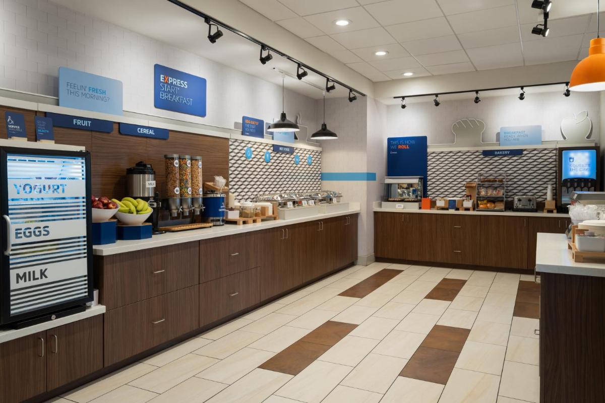Holiday Inn Express & Suites - Tampa East - Ybor City an IHG Hotel - image 7