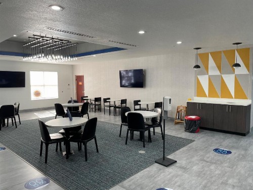La Quinta by Wyndham Tampa Central - image 17