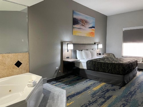 La Quinta by Wyndham Tampa Central - image 30