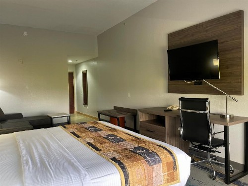 La Quinta by Wyndham Tampa Central - image 33