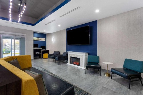 La Quinta by Wyndham Tampa Central - image 36