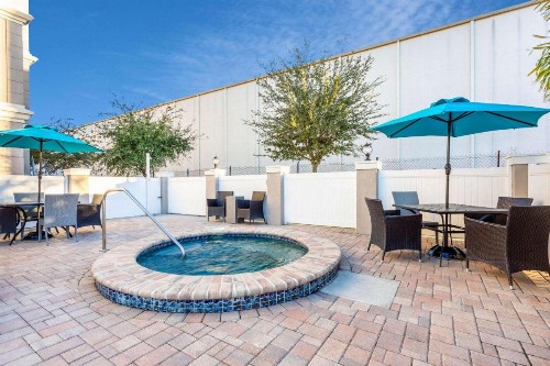 La Quinta by Wyndham Tampa Central - image 4