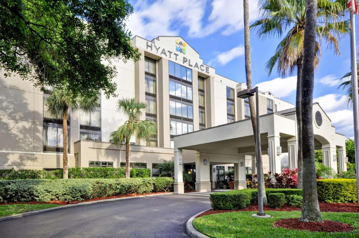 Hyatt Place Tampa Airport/Westshore - image 2