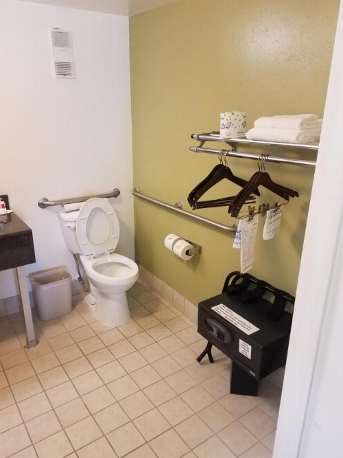 Ramada by Wyndham Temple Terrace/Tampa North - image 10