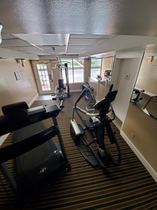 Ramada by Wyndham Temple Terrace/Tampa North - image 32