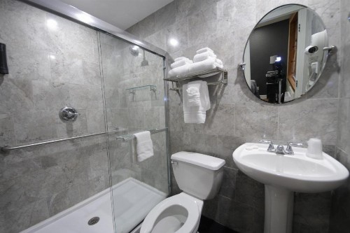 Hyde Park Hotel - image 3