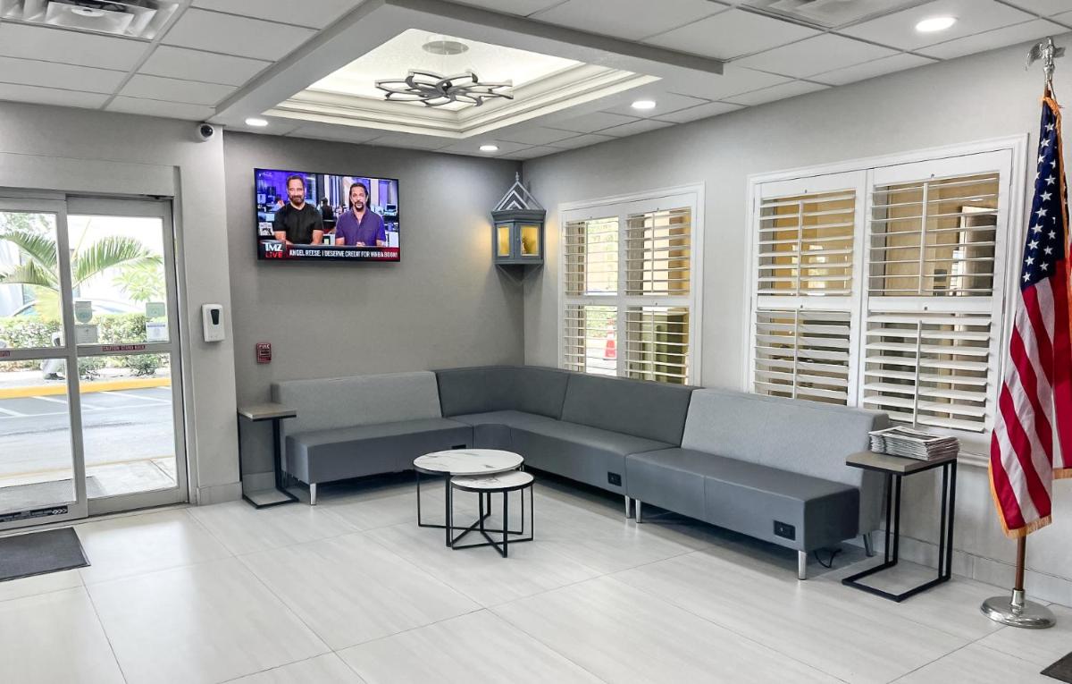 Quality Inn Airport - Cruise Port - image 6