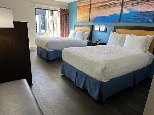 Days Inn & Suites by Wyndham Tampa near Ybor City - image 14