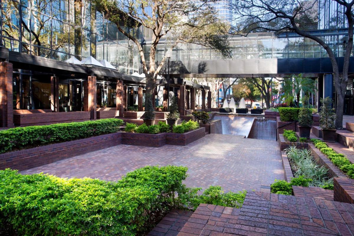 Hilton Tampa Downtown - image 5