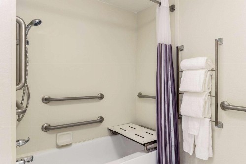 La Quinta Inn by Wyndham Tampa Bay Airport - image 18