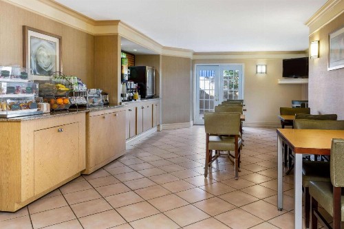 La Quinta Inn by Wyndham Tampa Bay Airport - image 24