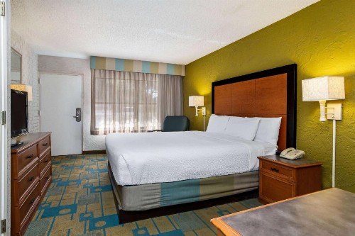 La Quinta Inn by Wyndham Tampa Bay Airport - image 29