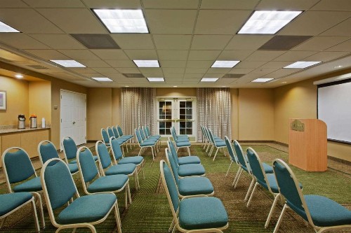 La Quinta by Wyndham USF (Near Busch Gardens) - image 43