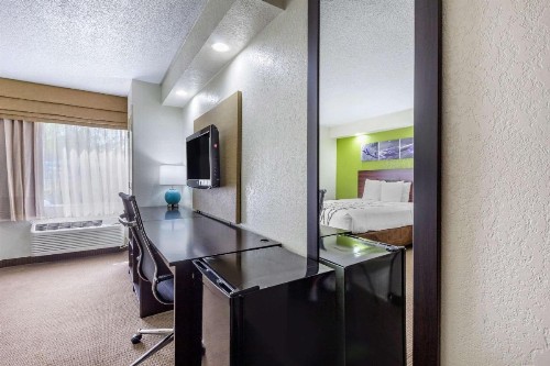 Sleep Inn near Busch Gardens - USF - image 12