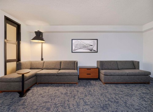 Hyatt Place Tampa Busch Gardens - image 18