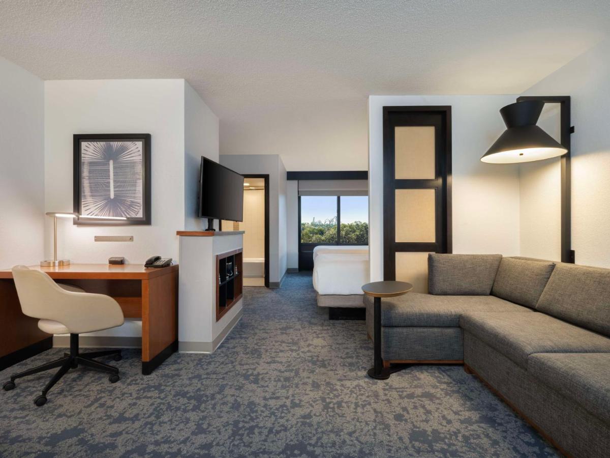 Hyatt Place Tampa Busch Gardens - image 6