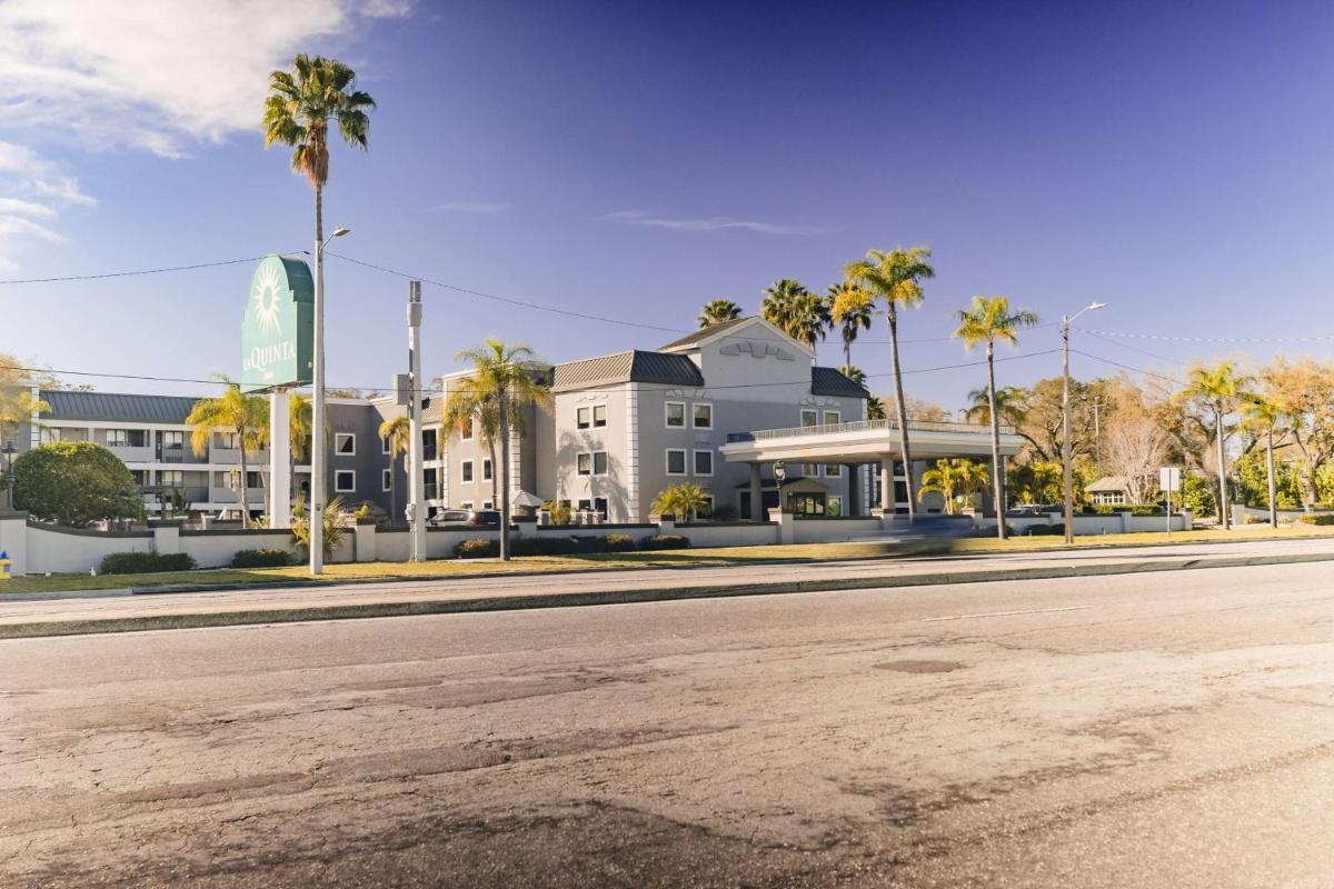 La Quinta Inn by Wyndham Tampa Near Busch Gardens - image 2