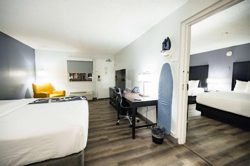 La Quinta Inn by Wyndham Tampa Near Busch Gardens - image 28