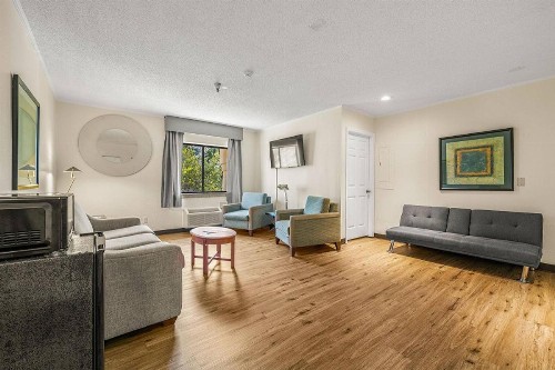 La Quinta by Wyndham Tampa Brandon West - image 3