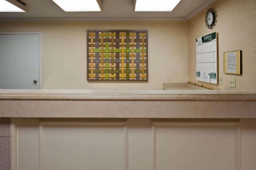 La Quinta by Wyndham Tampa Fairgrounds - Casino - image 12
