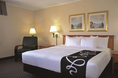 La Quinta by Wyndham Tampa Fairgrounds - Casino - image 13