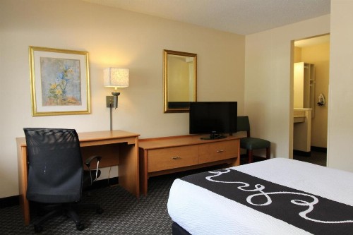 La Quinta by Wyndham Tampa Fairgrounds - Casino - image 18