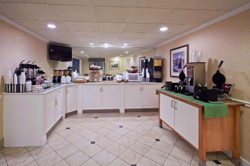 La Quinta by Wyndham Tampa Fairgrounds - Casino - image 32