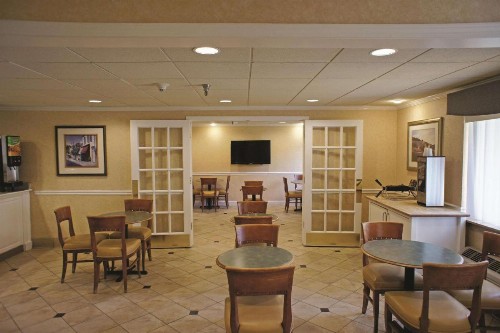 La Quinta by Wyndham Tampa Fairgrounds - Casino - image 41