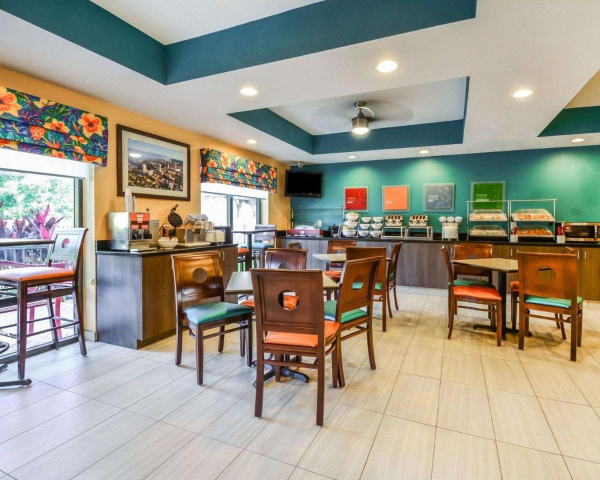Comfort Suites Tampa/Brandon - image 6