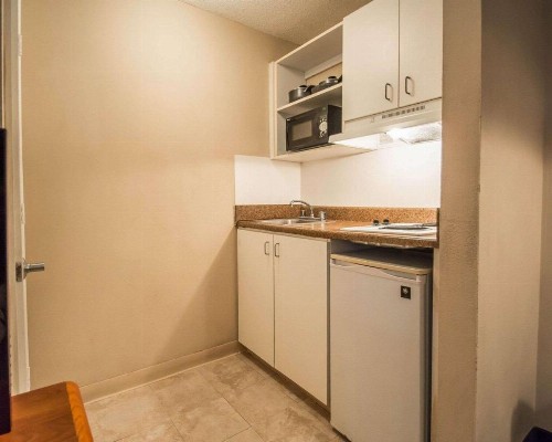 Suburban Extended Stay Tampa Airport - image 4