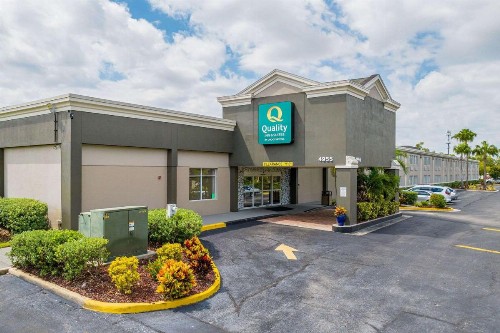 Quality Inn & Suites Near Fairgrounds & Ybor City - image 1