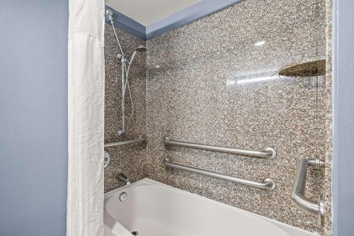 Quality Inn & Suites Near Fairgrounds & Ybor City - image 14
