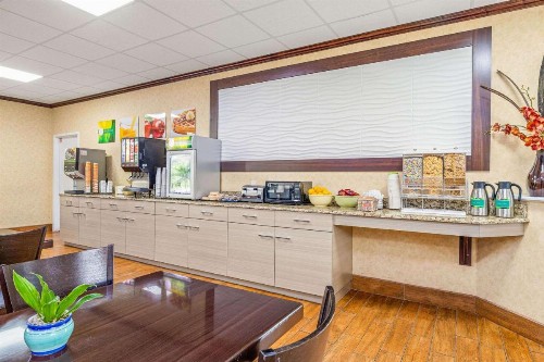 Quality Inn & Suites Near Fairgrounds & Ybor City - image 26