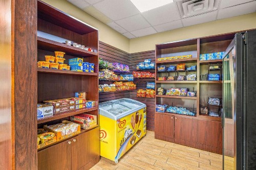 Quality Inn & Suites Near Fairgrounds & Ybor City - image 27