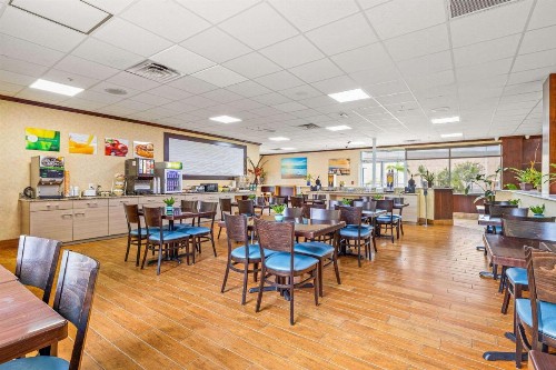 Quality Inn & Suites Near Fairgrounds & Ybor City - image 36
