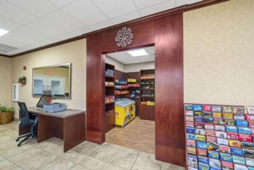Quality Inn & Suites Near Fairgrounds & Ybor City - image 38
