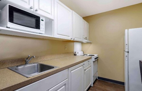 Extended Stay America Suites - Tampa - Airport - Memorial Hwy - image 22