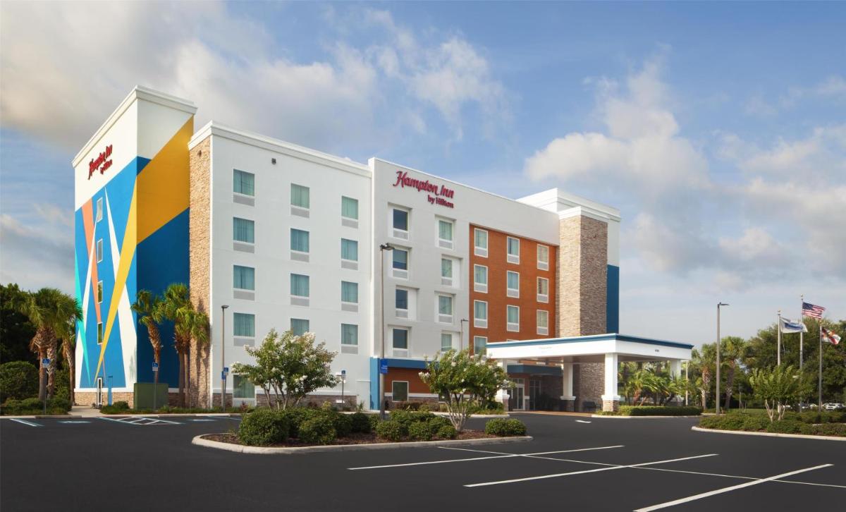 Comfort Suites Tampa Fairgrounds - Casino - main image