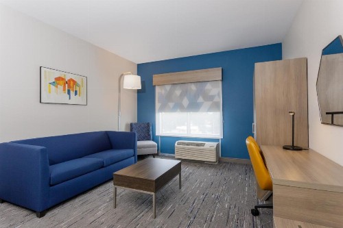 Tampa Airport Inn - image 10