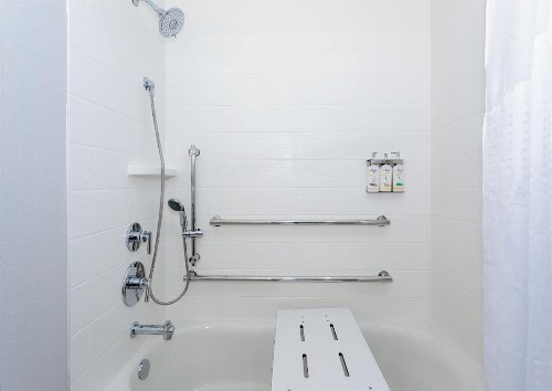 Tampa Airport Inn - image 29