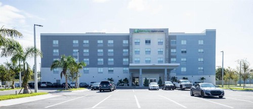 Tampa Airport Inn - image 37