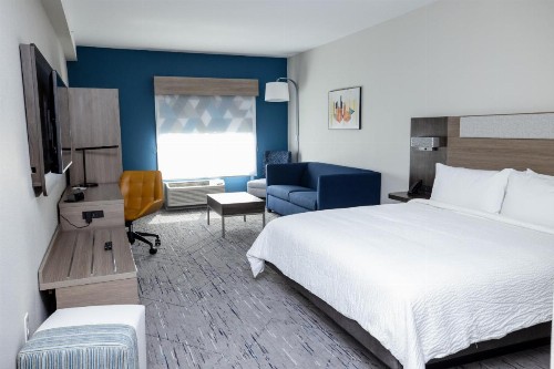 Tampa Airport Inn - image 47